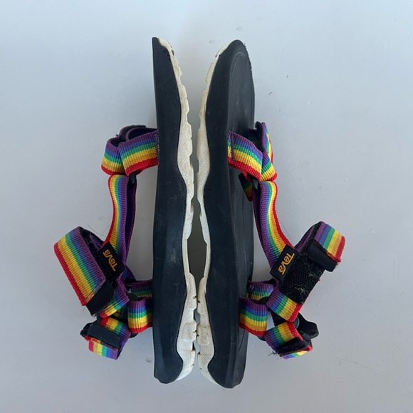 Teva Kid's Unisex Hurricane Xlt 2 Sandals Water Shoes, Rainbow and Black, size 3 - Picture 7 of 13